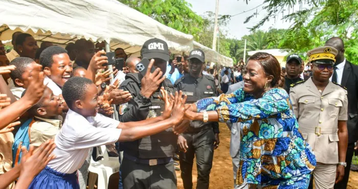lycee-moderne-de-bonoua-la-ministre-mariatou-kone-realise-ses-promesses