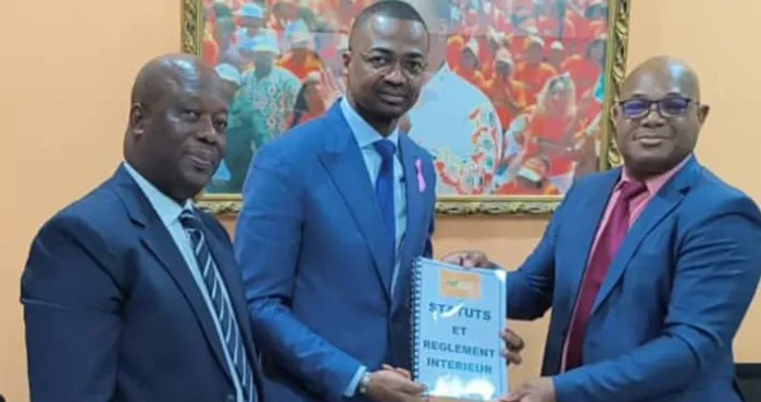 appui-aux-activites-du-rhdp-le-mouvement-de-soutien-agir-offre-30-millions-f-cfa