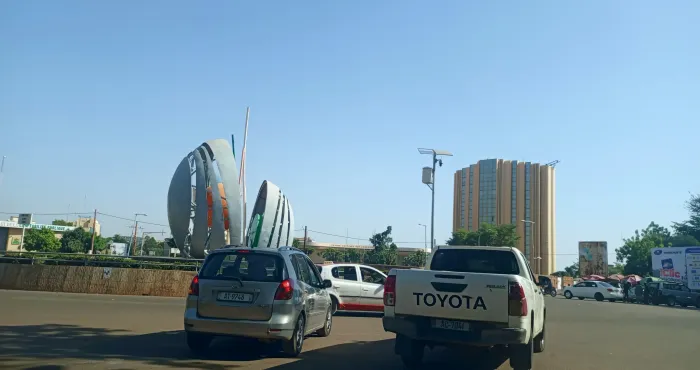 reportage-a-quelques-jours-dun-probable-retrait-de-la-cedeao-la-population-de-niamey-entre-doute-et-espoir