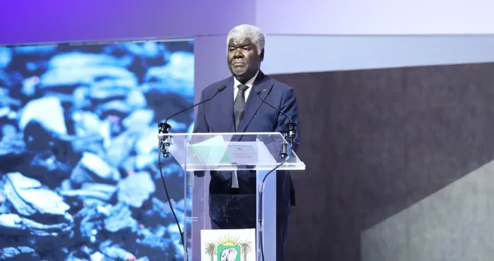 ceremonie-de-cloture-du-sirexe-2024-robert-beugre-mambe-cest-une-vitrine-dexcellence-pour-les-secteurs-des-mines-du-petrole-et-de-lenergie