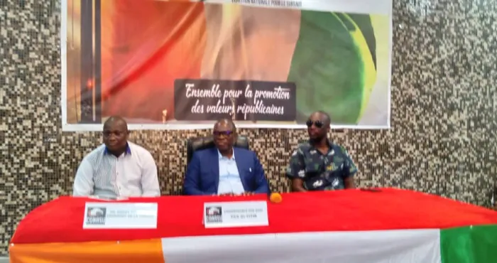 installation-de-la-conasu-attecoube-zanga-coulibaly-president-national-a-des-leaders-politiques-ne-faites-pas-peur-au-peuple