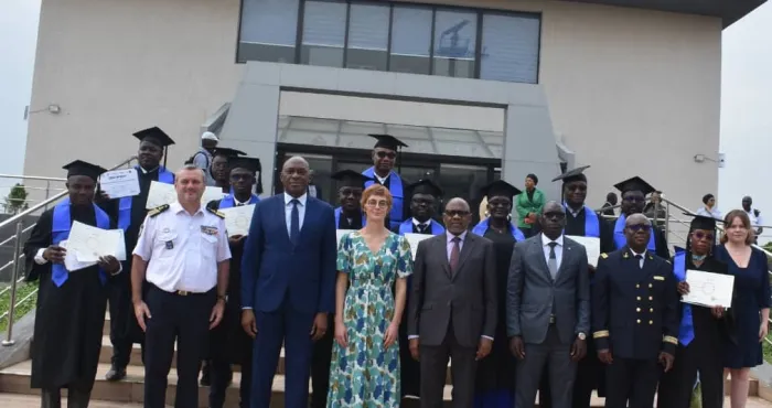 ismi-arstm-19-etudiants-de-la-8e-promotion-du-master-recoivent-leurs-diplomes-en-droit-et-securite-des-activites-maritimes-et-oceaniques-dsamo