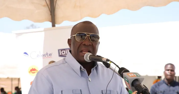 debat-sur-le-budget-adjoumani-repond-a-gbagbo-sous-dautres-cieux-le-budget-de-letat-circulait-dans-les-poches-et-plus-dans-les-maquis-de-yopougon