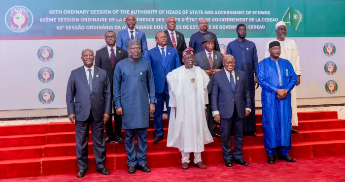 la-cedeao-fixe-la-date-de-sortie-des-pays-de-laes