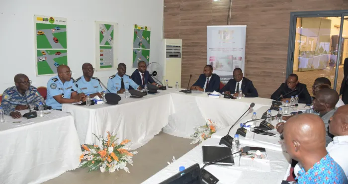 lutte-contre-linsecurite-routiere-le-ministere-des-transports-retire-288-pieces-permis-de-conduire