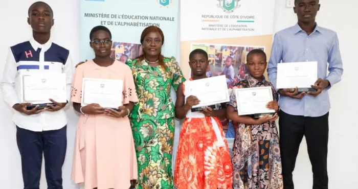 prix-national-dexcellence-de-leducation-nationale-pr-mariatou-kone-recompense-les-1er-et-2e