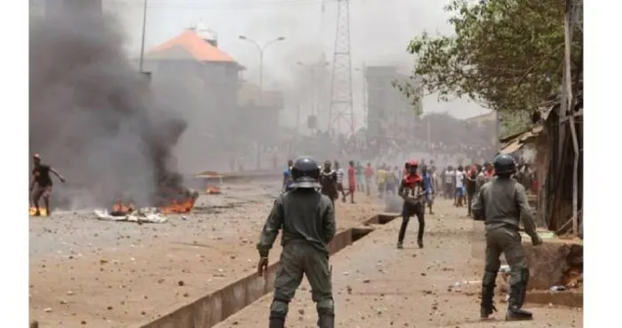 guinee-lopposition-intensifie-la-pression-sur-le-pouvoir-militaire