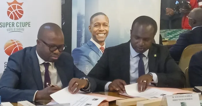 signature-de-partenariat-la-federation-ivoirienne-de-basket-ball-se-remarie-avec-une-banque