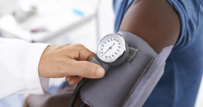 hypertension-arterielle-comment-eviter-a-ce-tueur-silencieux