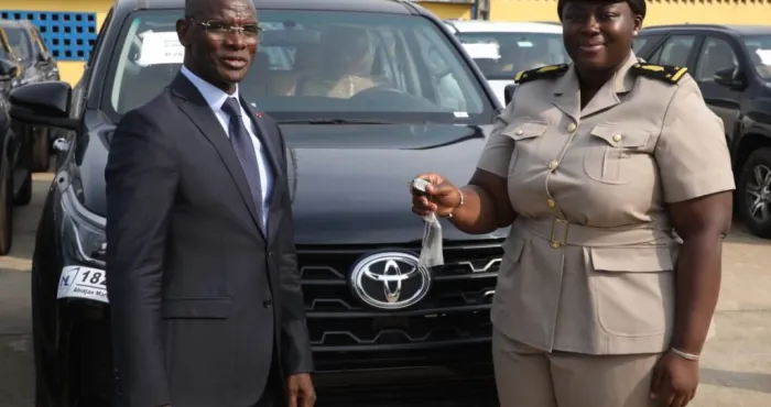 ministere-de-linterieur-109-vehicules-offerts-au-corps-prefectoral-et-a-la-police-nationale
