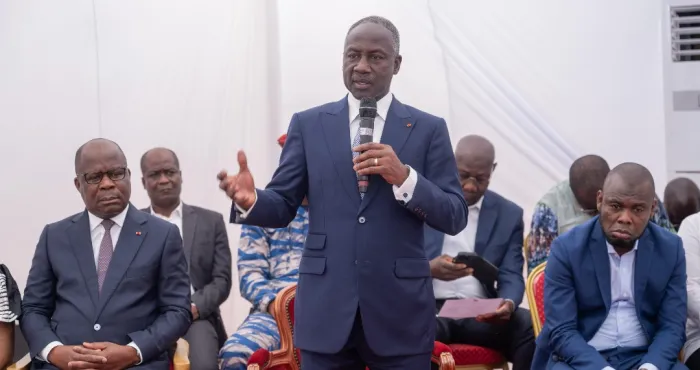 agboville-adama-bictogo-solidifie-les-liens-dans-lagneby-tiassa-pour-des-elections-apaisees