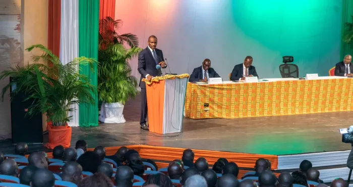 mise-en-oeuvre-des-programmes-dinsertion-des-jeunes-le-ministre-mamadou-toure-fixe-de-nouveaux-objectifs-a-ses-collaborateurs
