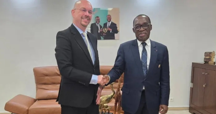 cooperation-institutionnelle-lambassadeur-jeroen-kelderhuis-presente-les-initiatives-neerlandaises-au-president-du-cesec-aka-aouele