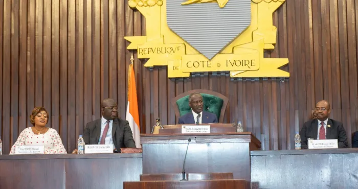 annee-legislative-2025-le-calendrier-des-travaux-parlementaires-et-la-composition-du-nouveau-bureau-de-lassemblee-nationale-connus