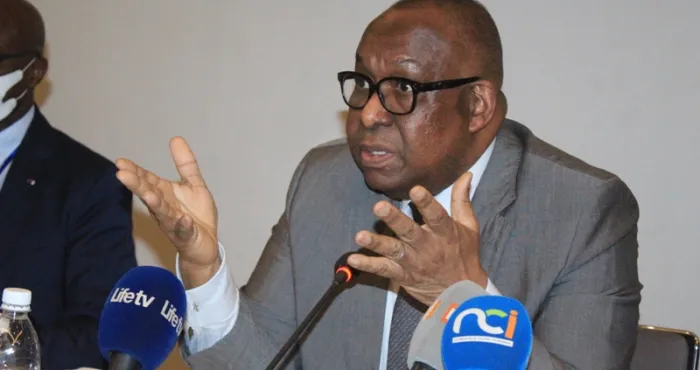 propos-injurieux-derives-dans-les-debats-televises-la-haca-met-en-garde