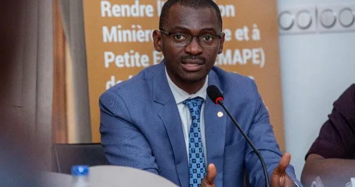 eradication-du-mercure-dans-la-cosmetique-long-case-leve-le-ton