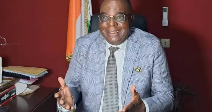 dabou-le-maire-jean-claude-niangne-aux-populations-en-2025-nous-devons-etre-animes-par-un-esprit-et-dunion-pour-faire-avancer-dabou