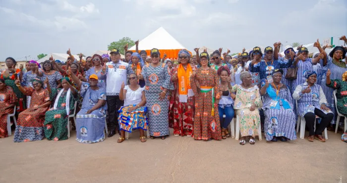 tournee-dans-le-guemon-harlette-badou-prone-la-paix-et-la-cohesion-sociale