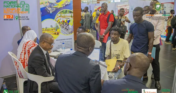 reportage-une-journee-a-la-foire-de-lemploi-et-du-recrutement-ce-que-les-recruteurs-recherchent-chez-les-demandeurs-demploi