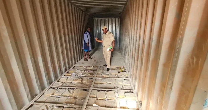 bonne-gouvernance-lancien-patron-de-la-police-anti-drogue-du-port-dabidjan-condamne-a-5-ans-de-prison