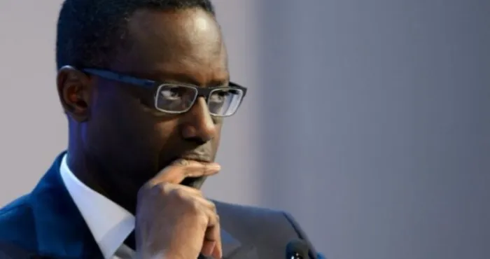 apres-son-decret-de-naturalisalisation-francais-un-autre-document-francais-de-thiam-qui-le-confond