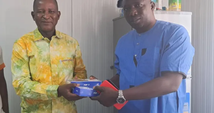 couverture-mediatique-ramadan-et-paques-un-operateur-economique-offre-du-materiel-de-communication-a-rti-bouake