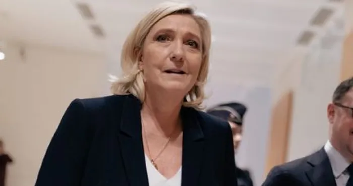 france-lavenir-politique-de-marine-le-pen-mis-a-rude-epreuve
