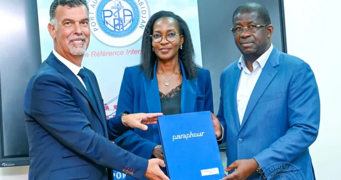 port-dabidjan-une-convention-tripartite-a-ete-signee-pour-ameliorer-le-transbordement