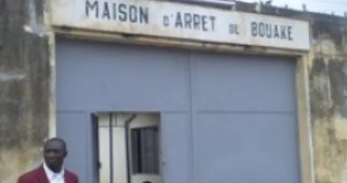 tentative-devasion-a-la-maison-darret-et-de-correction-de-de-bouake-le-procureur-de-bouake-fait-toute-la-lumiere-sur-les-circonstances-du-deces-dun-detenu