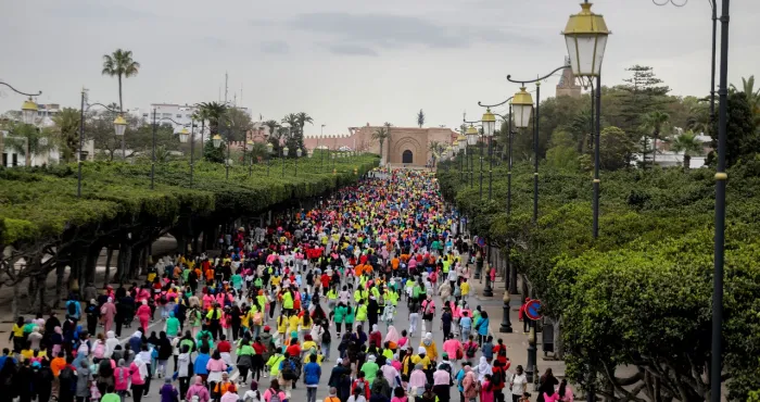 athletisme-plus-de-12-000-participantes-prennent-part-a-la-course-feminine-de-la-victoire-a-rabat