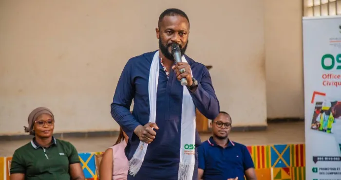 parcours-citoyen-didier-zokora-aux-jeunes-de-bouake-soyez-des-citoyens-fiers