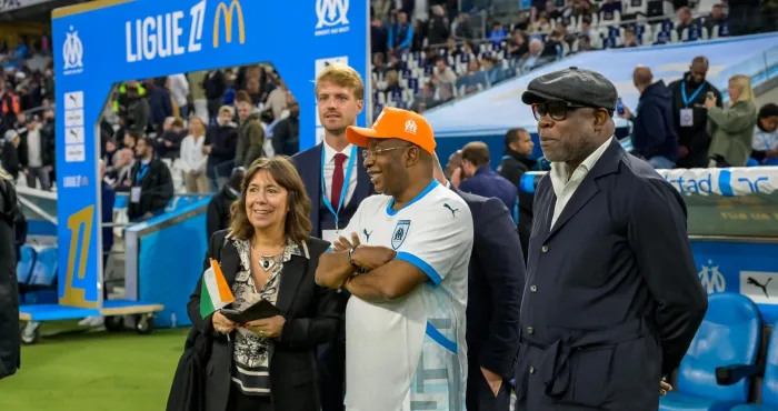promotion-de-la-destination-ivoirienne-siandou-fofana-et-la-cote-divoire-subliment-le-velodrome