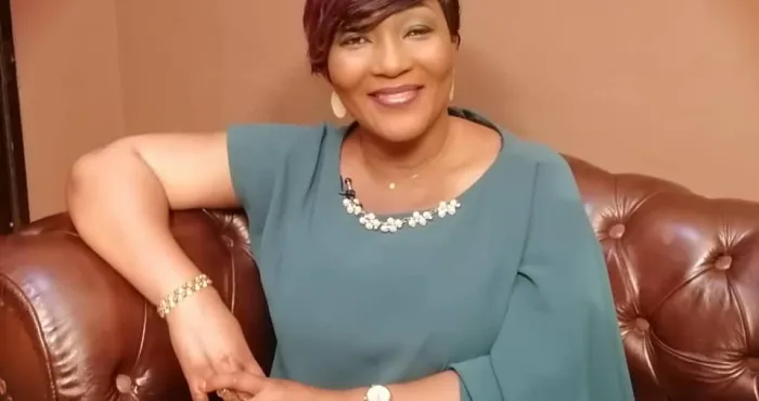 emmanuel-toh-bi-ecrivain-poete-rend-hommage-a-marie-laure-ngoran