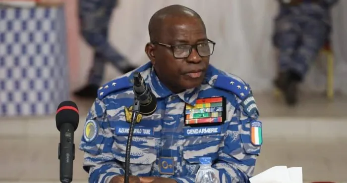 reconduction-du-gle-toure-apalo-vaine-polemique-selon-jean-bonin