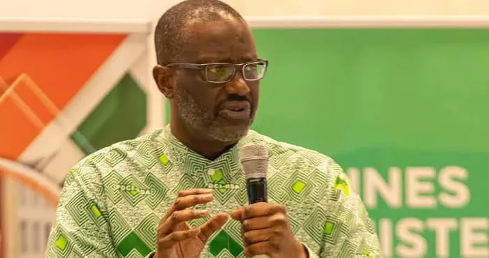Par Dr. GUIBESSONGUI N’Datien Séverin